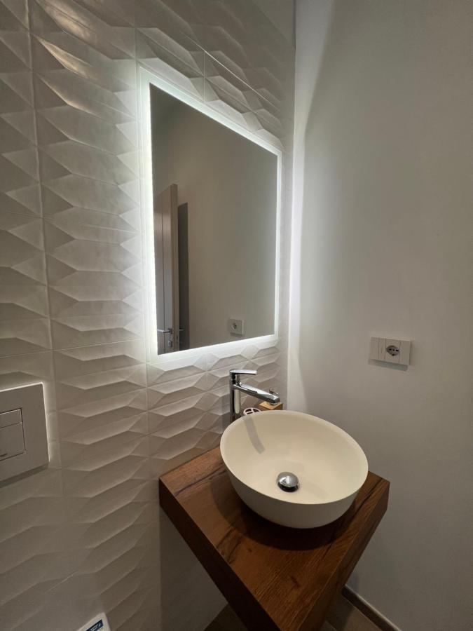 Tulip Luxury Howme Bari Bagian luar foto